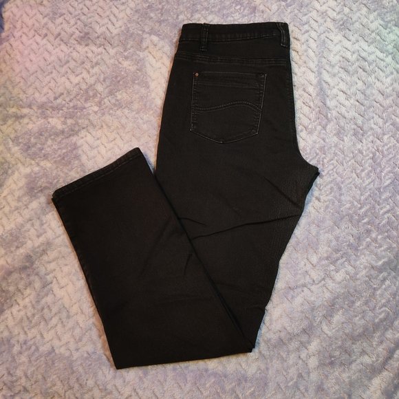 Santana Women's Classic Straight Leg Jean, Size 12 inseam 32 - Picture 1 of 9